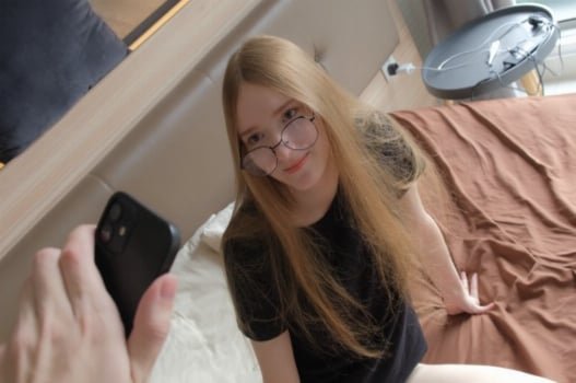 Thằng anh phát hiện thấy cô em gái xinh đẹp đang phang cùng thằng trai lạ cực mạnh