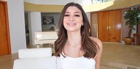 Brooke Monk n***t cô mẫu dáng đẹp