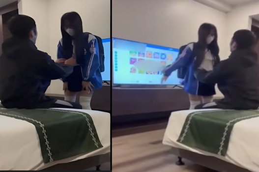 Nữ sinh dâm đãng dí dỏm với bướm ẩm ướt hấp dẫn